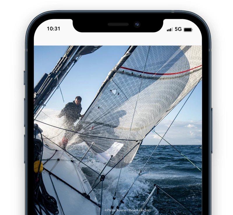 Réalisation de la version mobile du site du skipper : Adaptation de la mise en page en responsive-design de manière à maximiser l'éxpérience utilisateur dans le contexte d'une lecture sur smartphone.