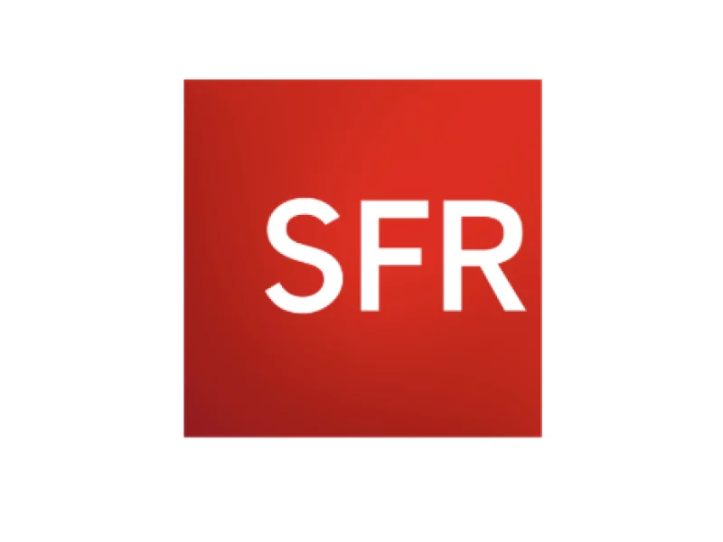 SFR interactive mapping kiosk, touch-screen installation for network coverage