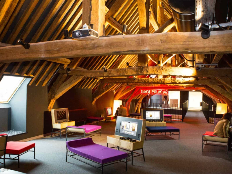 Webdesign and programming of an interface for presenting cinema bonus content at La Ferme du Buisson.